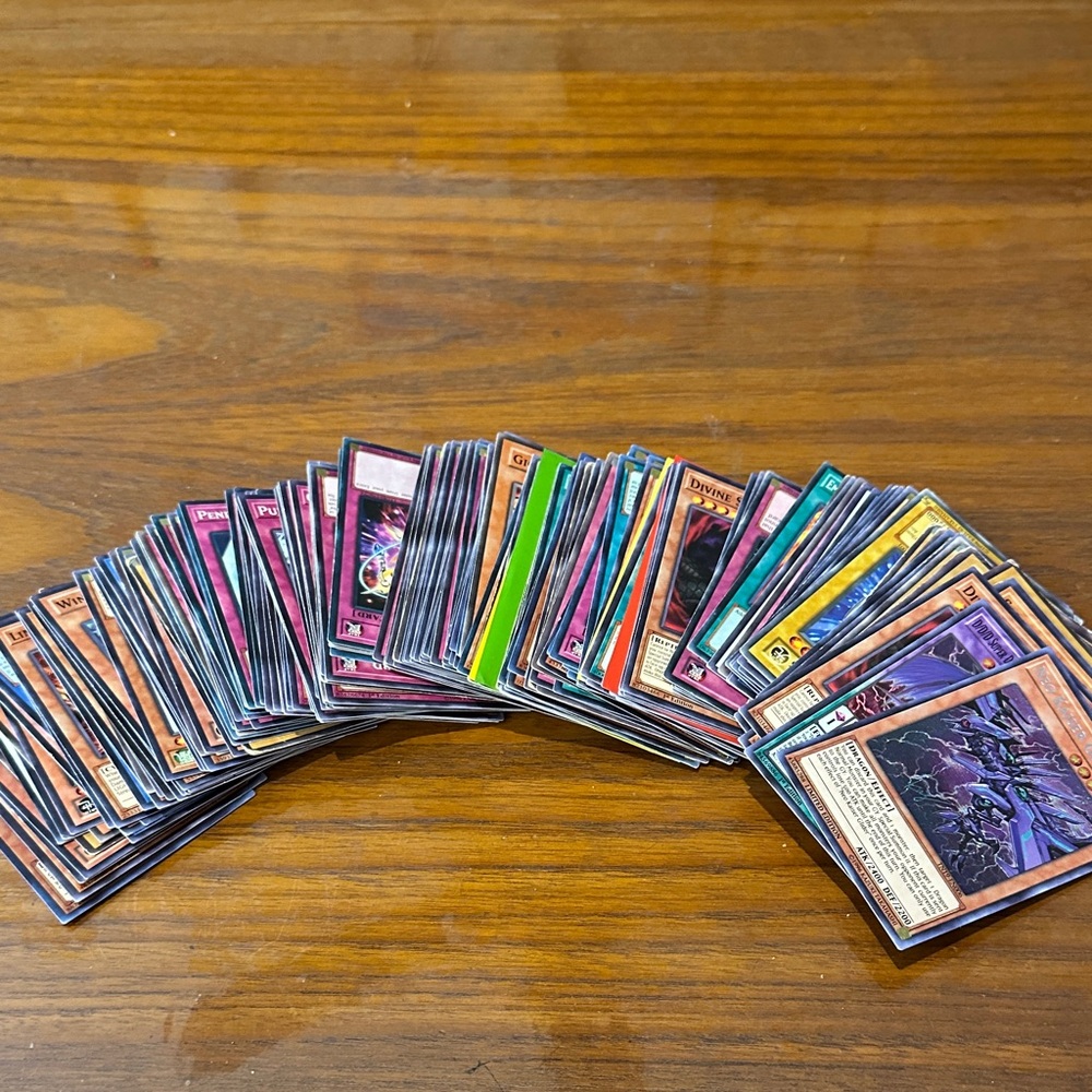 Multicolor Trading Card Set